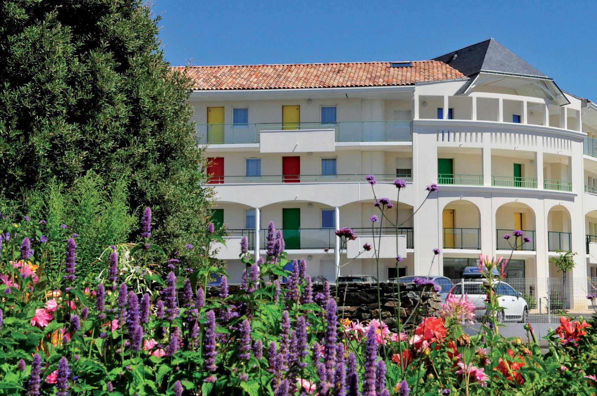 Vacancéole - Les Jardins de l'Amirauté Les Sables-dʼOlonne Exterior foto