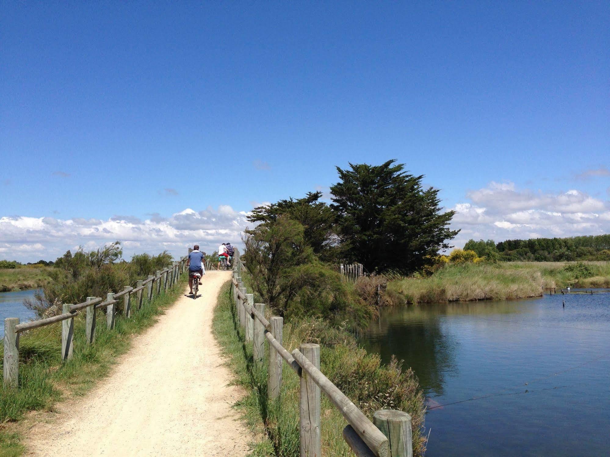 Vacancéole - Les Jardins de l'Amirauté Les Sables-dʼOlonne Exterior foto